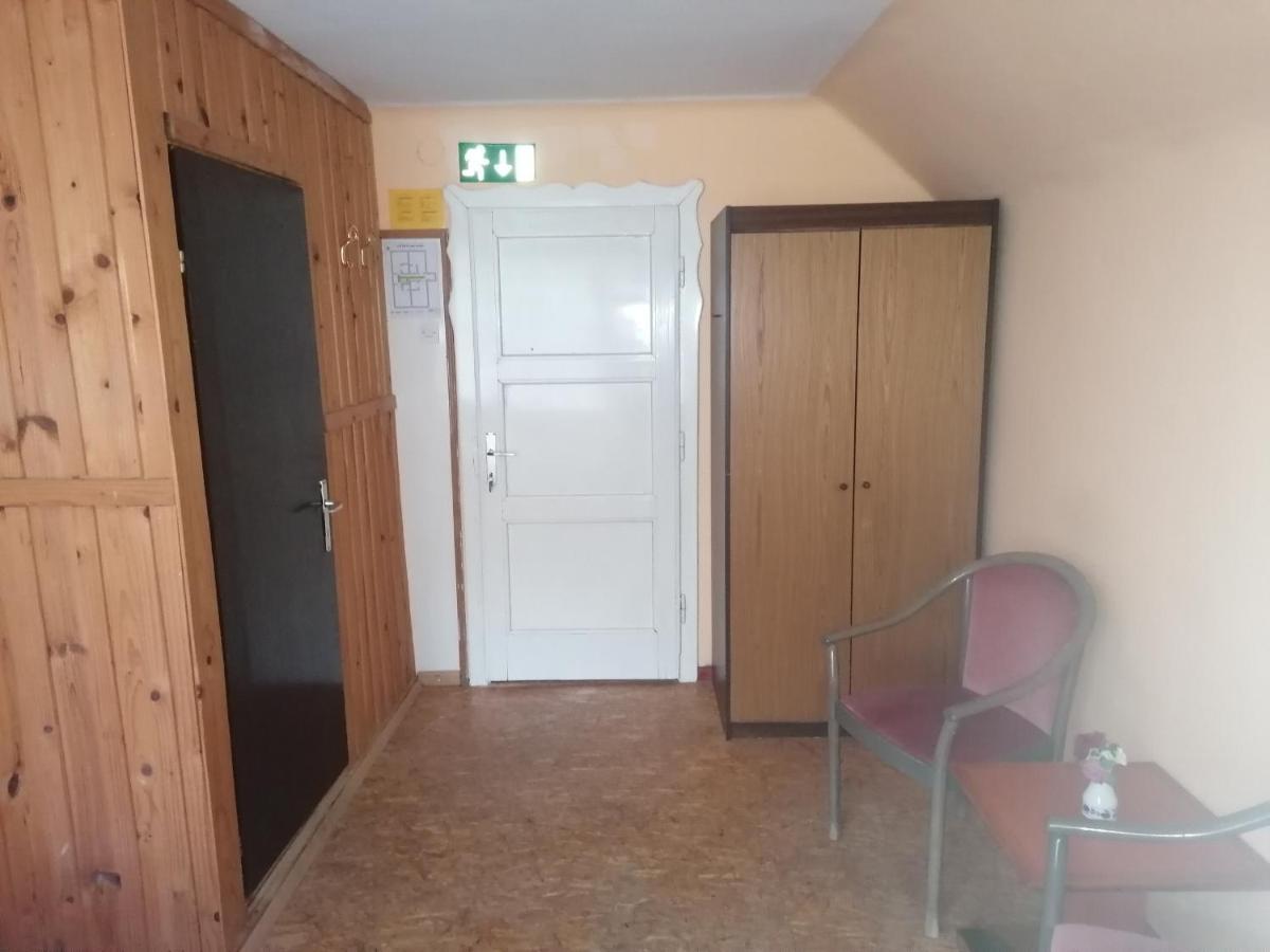 Smucarska Koca Bed & Breakfast Kotlje Exterior foto